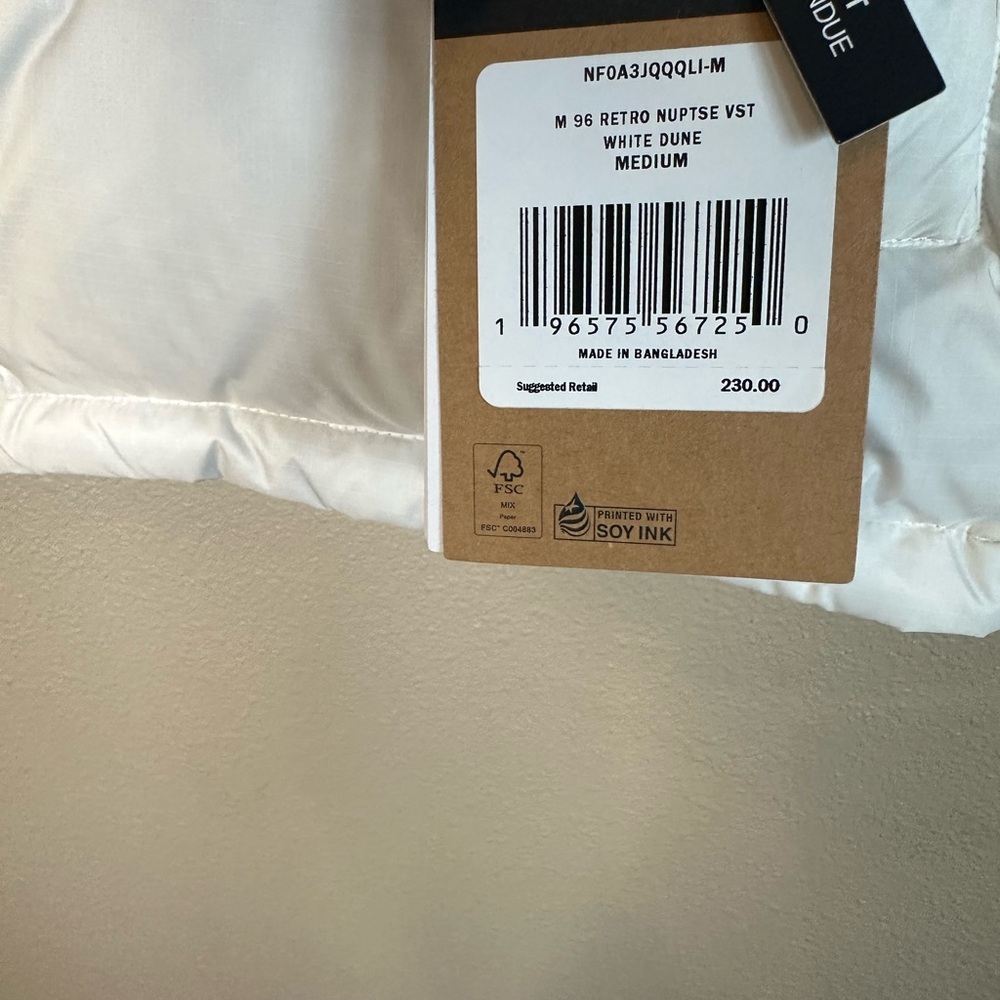 The North Face White Dune Vest - Picture 2 of 3